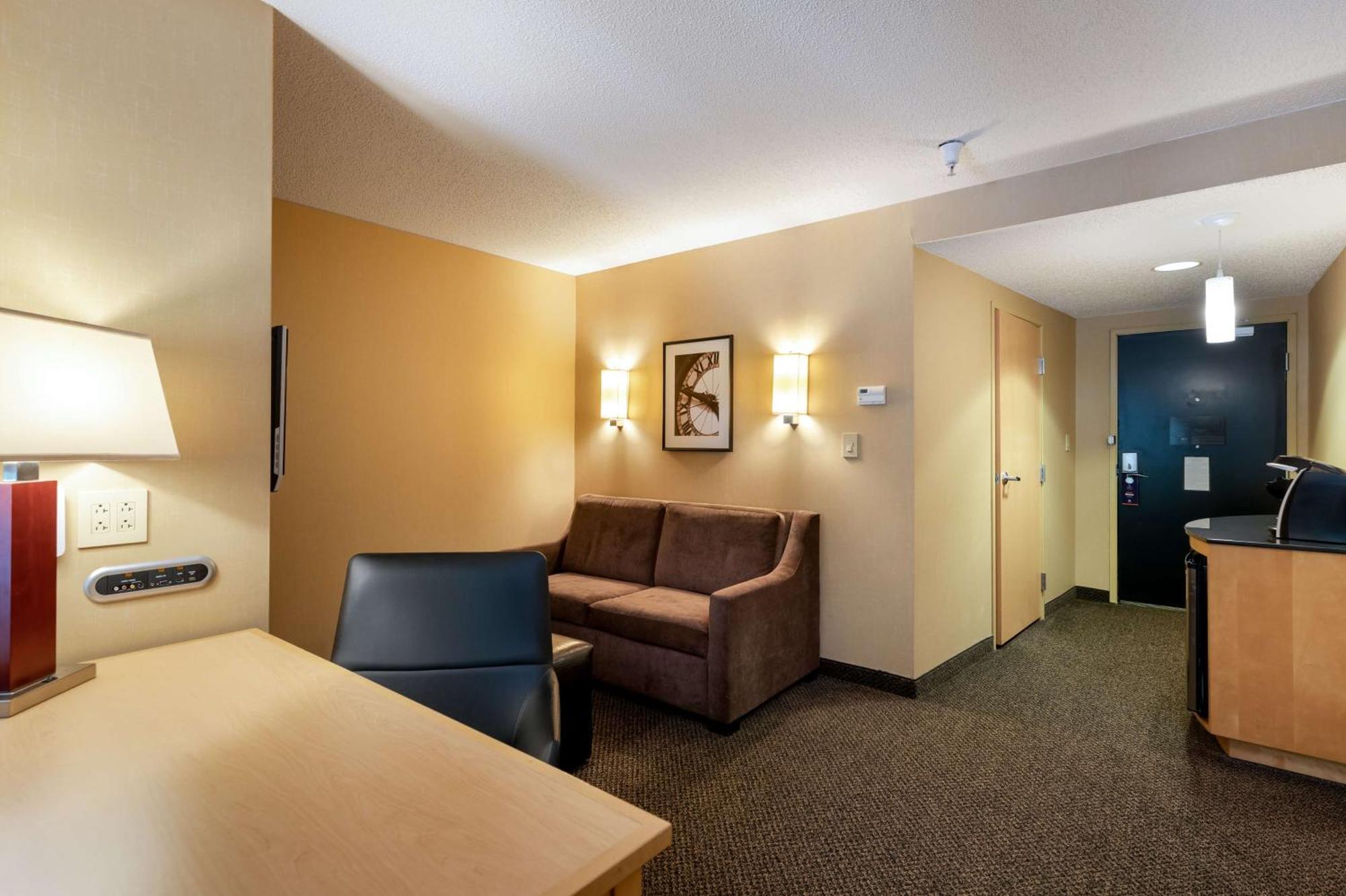 Doubletree By Hilton Hotel Savannah Airport Экстерьер фото