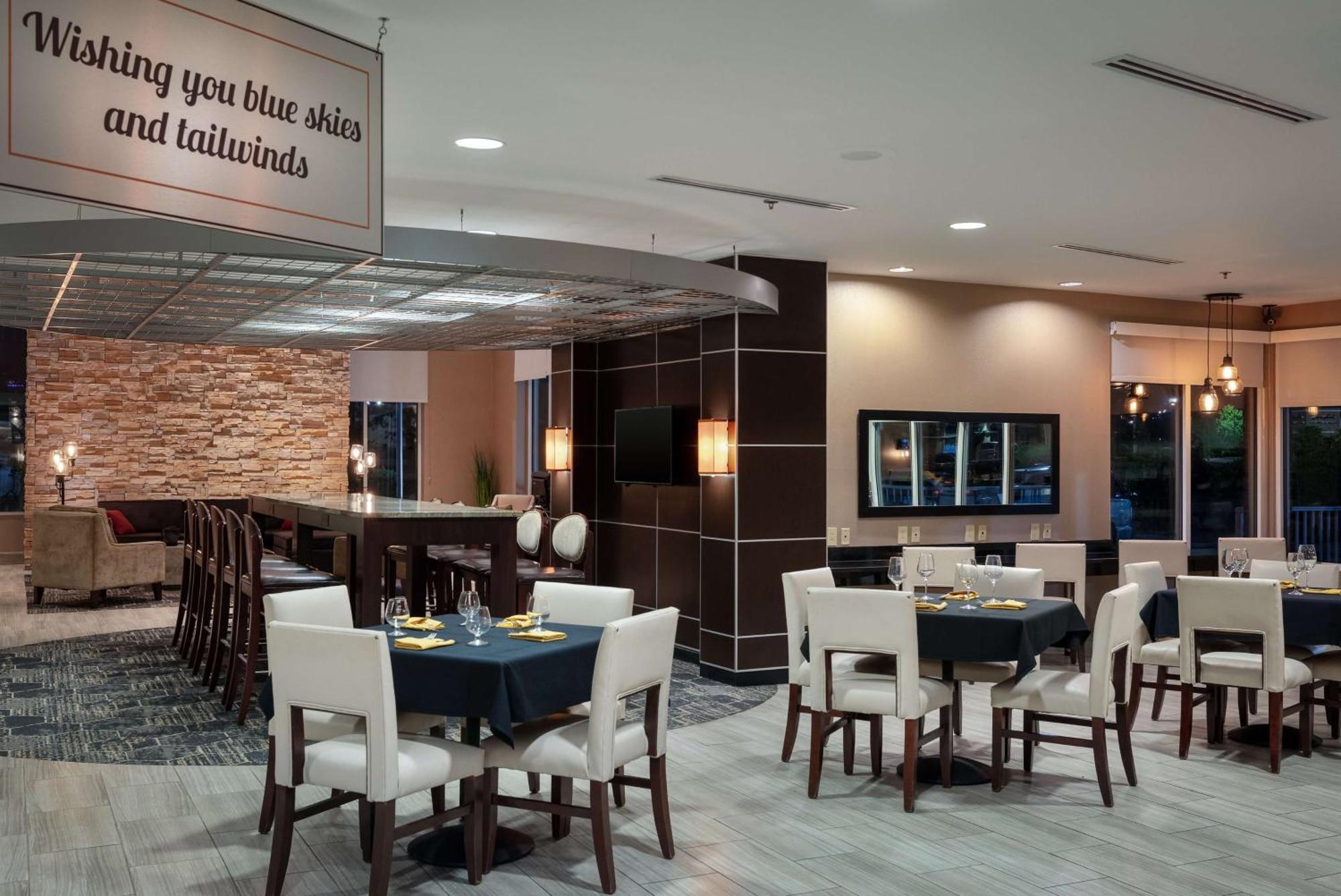 Doubletree By Hilton Hotel Savannah Airport Экстерьер фото